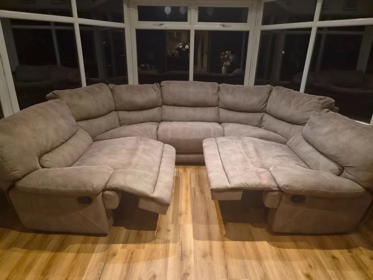 Settee - Image 4