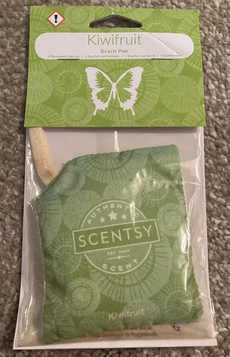 Scentsy Items - Image 1