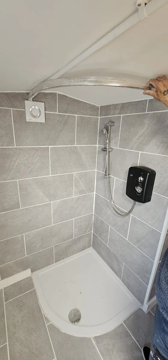Professional Handyman, Builder & Carpenter availab - Image 2