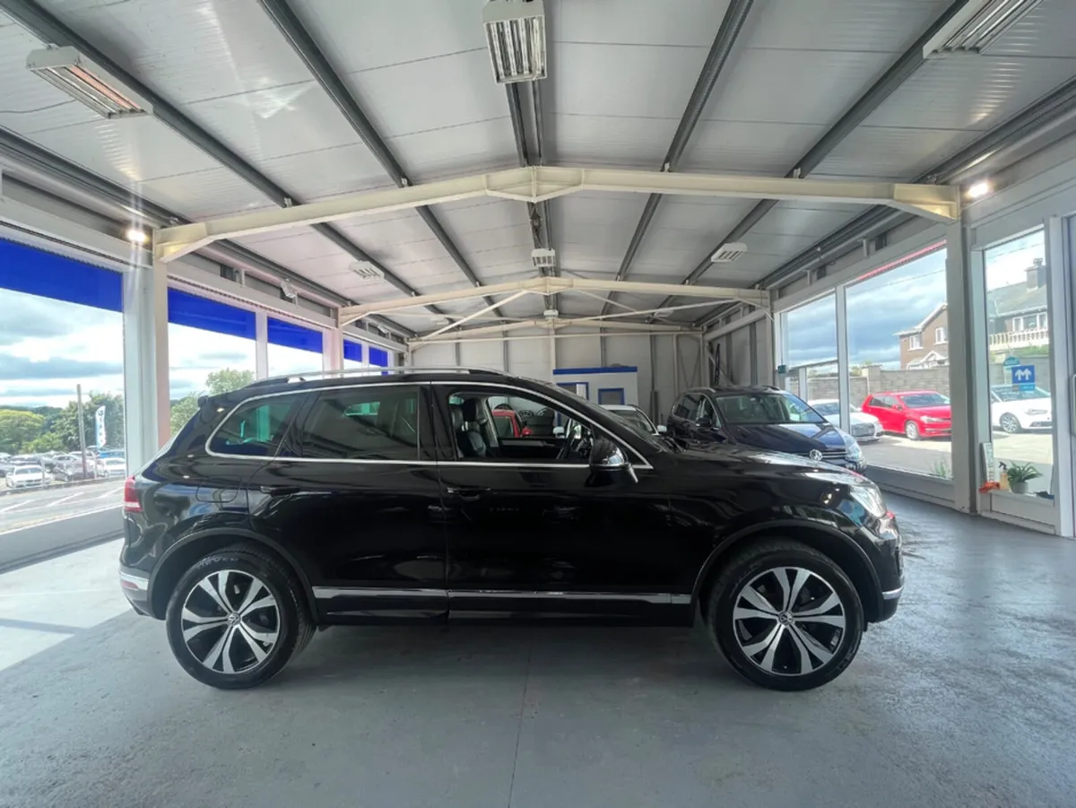 Volkswagen Touareg CV 3.0 TDI 262B 262BHP V6 5DR A - Image 3