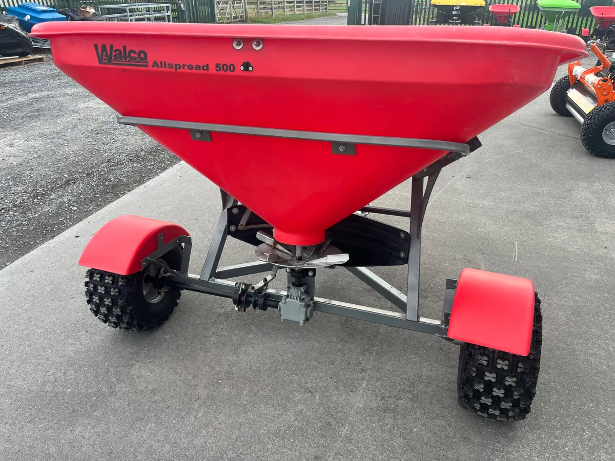 Used 26’ Walco 500 Fert Spreader - Image 3