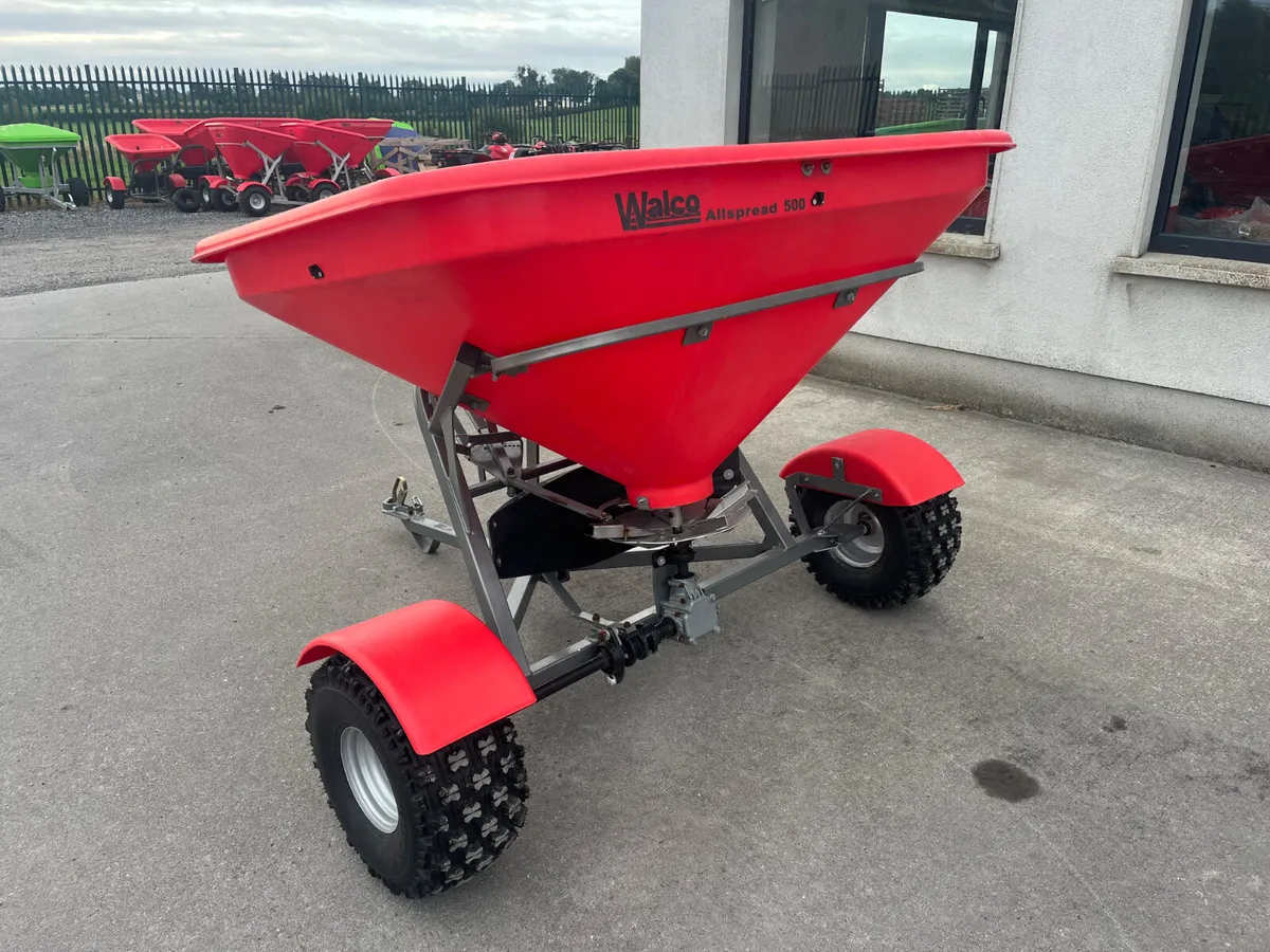 Used 26’ Walco 500 Fert Spreader - Image 4