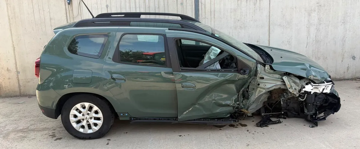 2024 Dacia Duster parts - Image 3