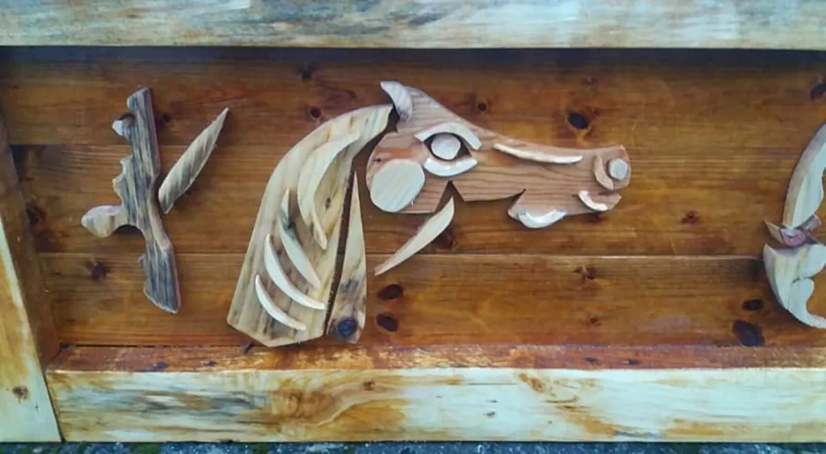 Rustic Horse Head Wood Art Display / Sign - Image 4
