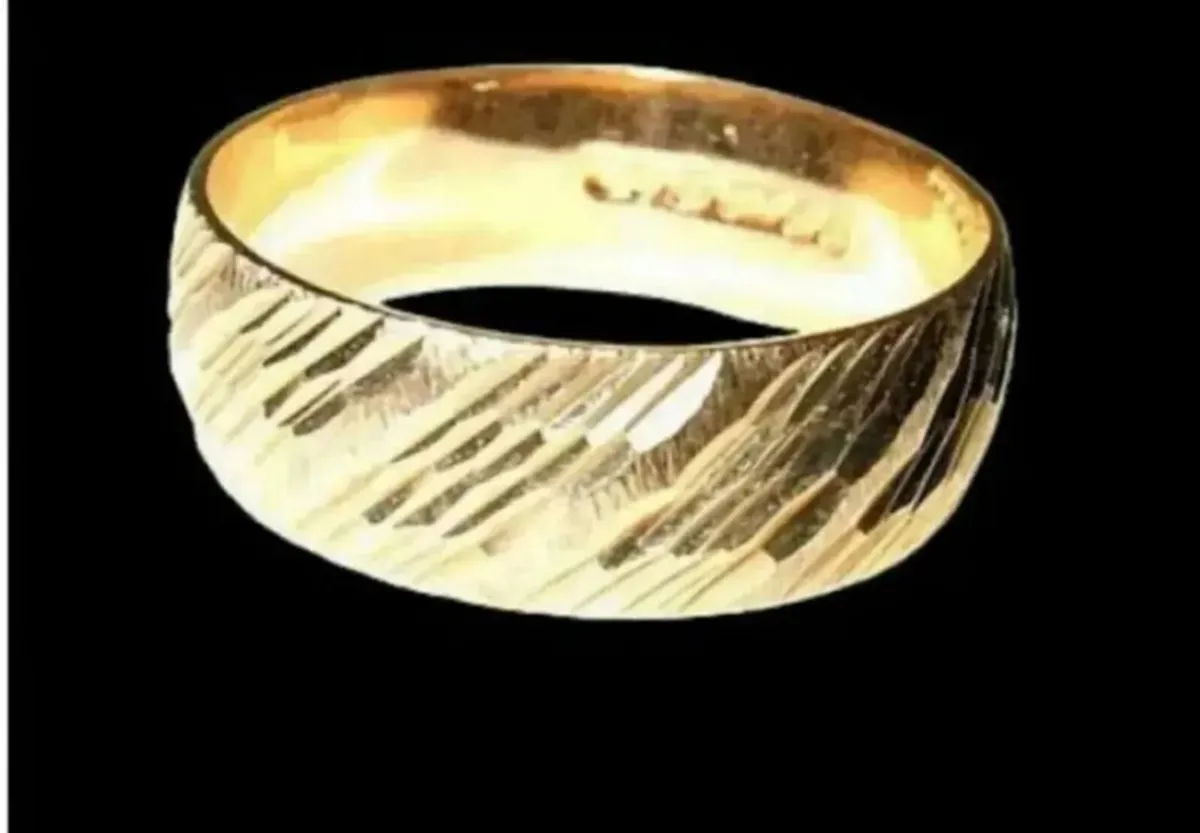 Vintage 9ct Gold Hallmarked Wedding Ring - Image 4