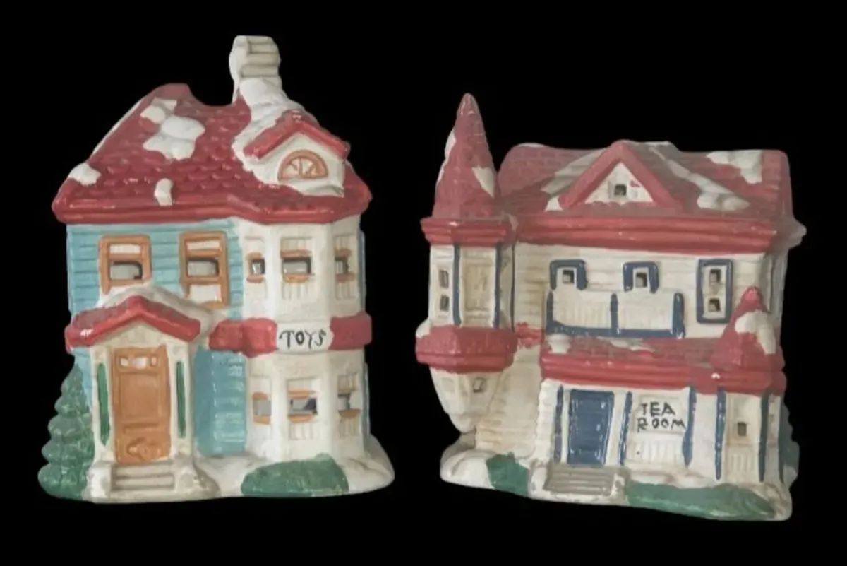 Vintage Village Tea Light Houses (Pair) - Image 1