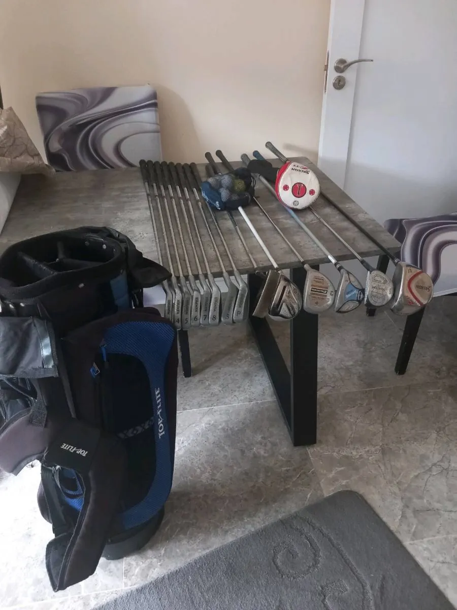 Golf clubs and bag.  Right handed clubs - Image 1