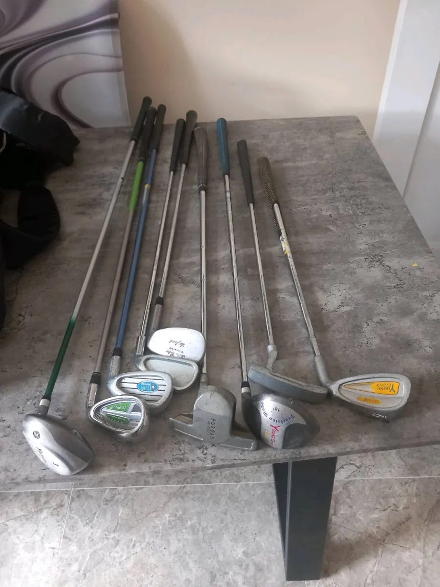 Junior golf clubs and bag. - Image 4
