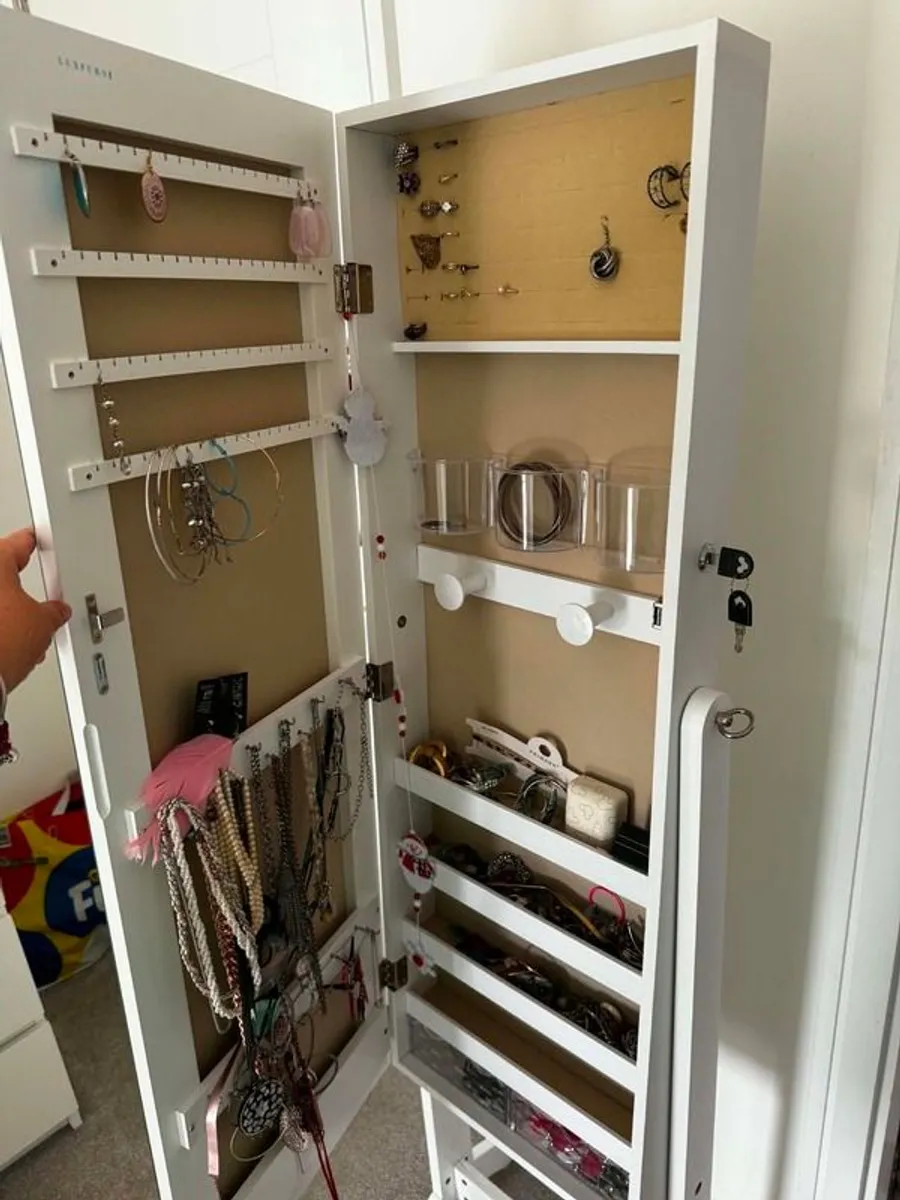 Jewllery mirror - Image 1