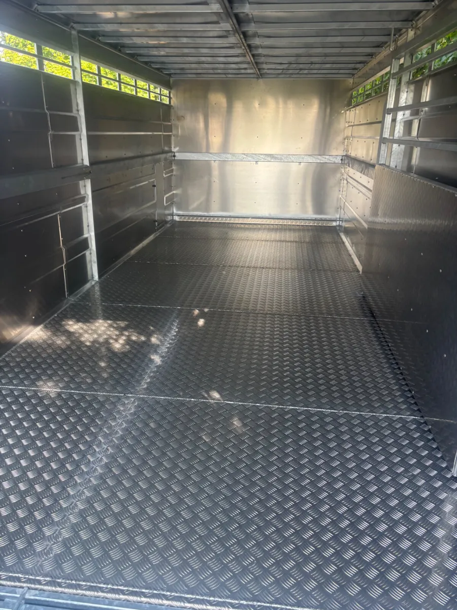 Mercedes atego cattle lorry - Image 4