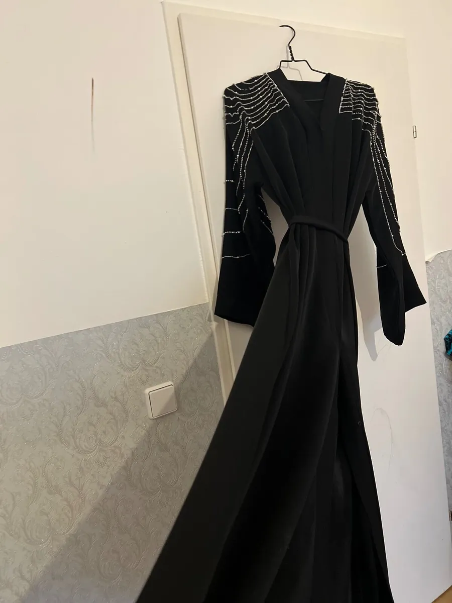 Abaya - Image 1