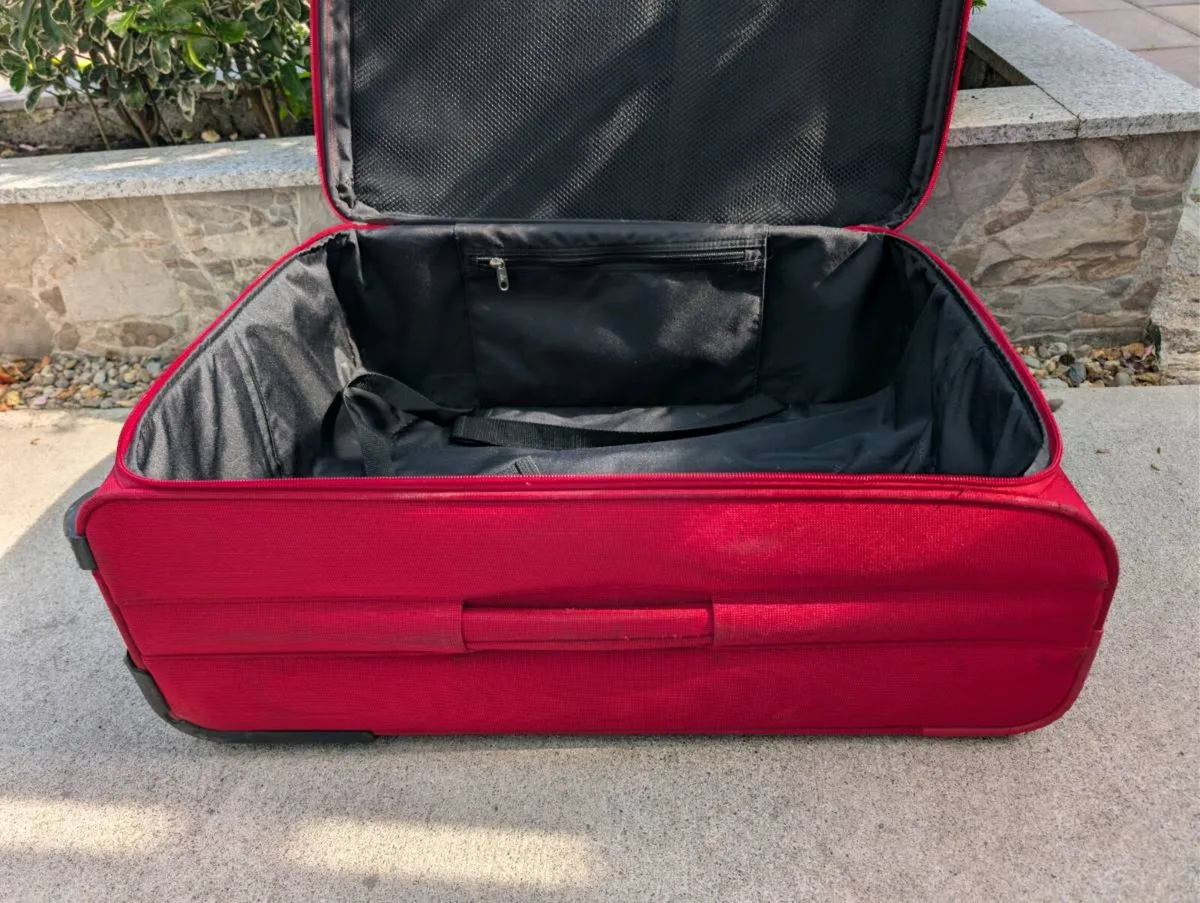 Suitcase Travel bag - Image 1