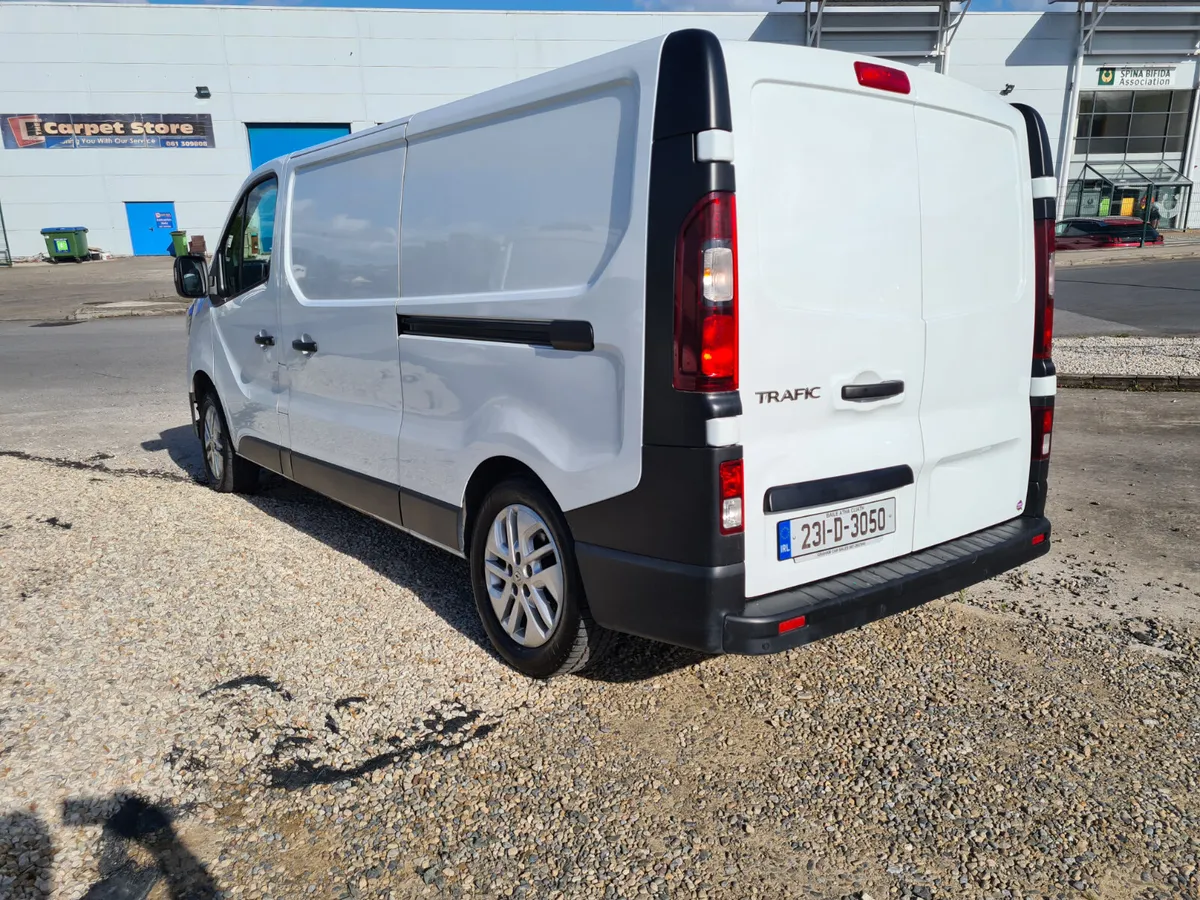 Renault Trafic 2023 - Image 3