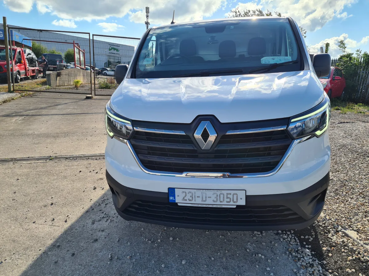 Renault Trafic 2023 - Image 2
