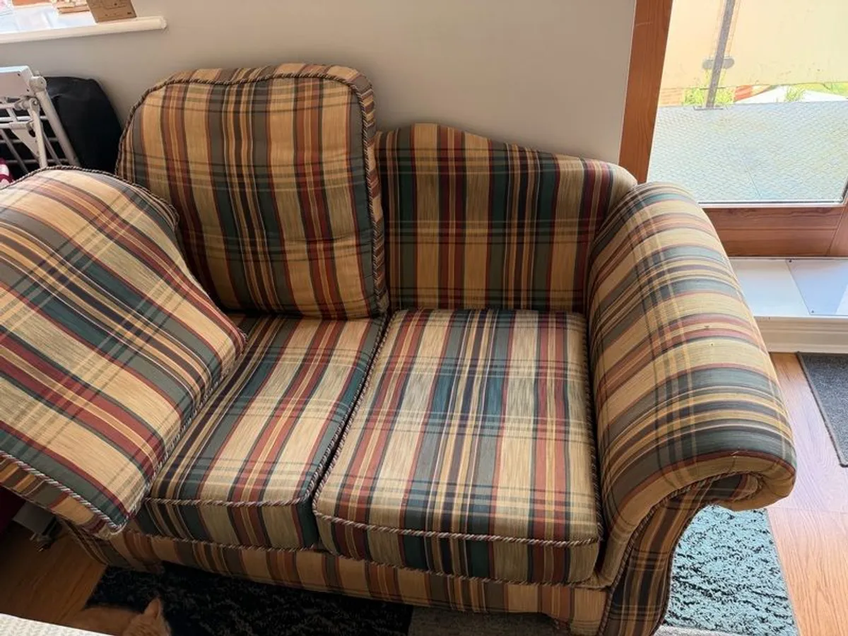 sofa - Image 2