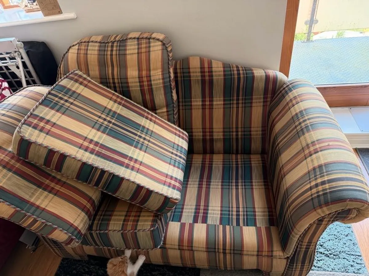 sofa - Image 3