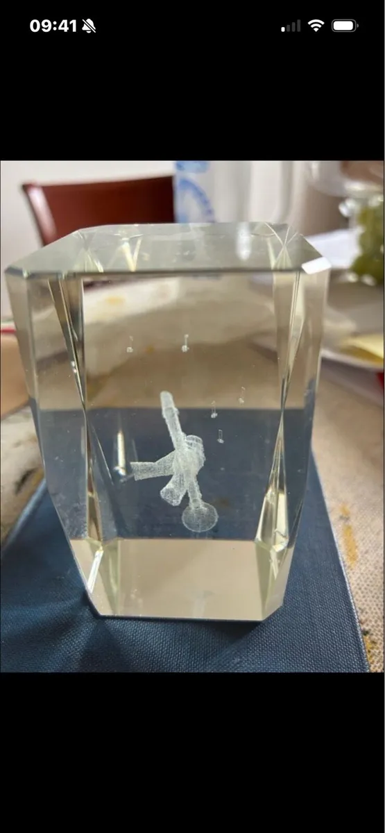 3D Enscribed Glass Clarinet Player - Image 3