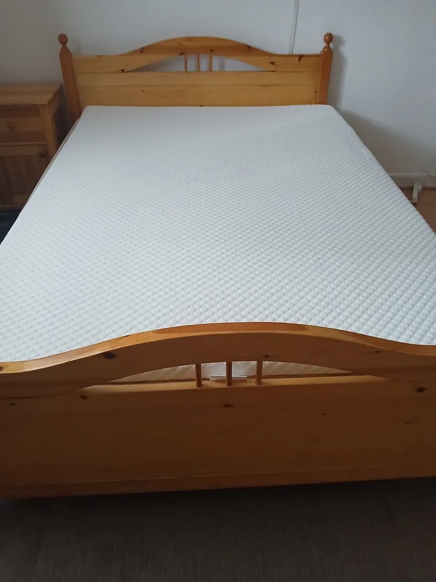 Double bed - Image 1