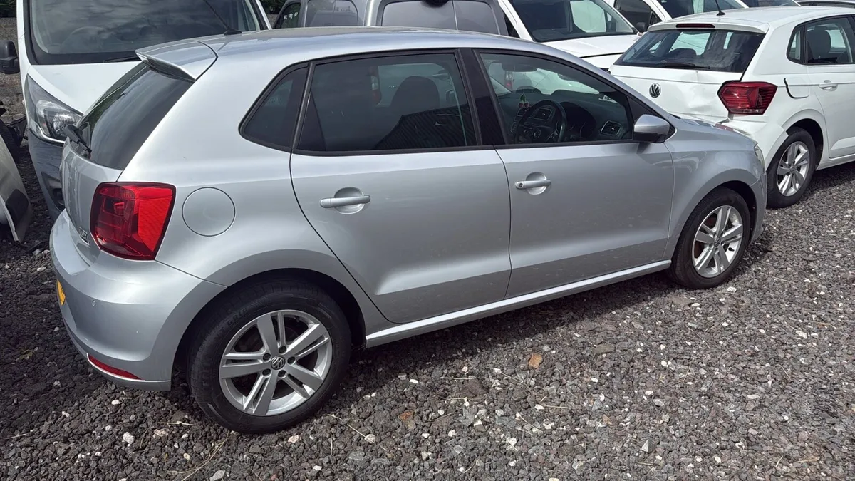 2017 Volkswagen polo 1.2 tsi - Image 2
