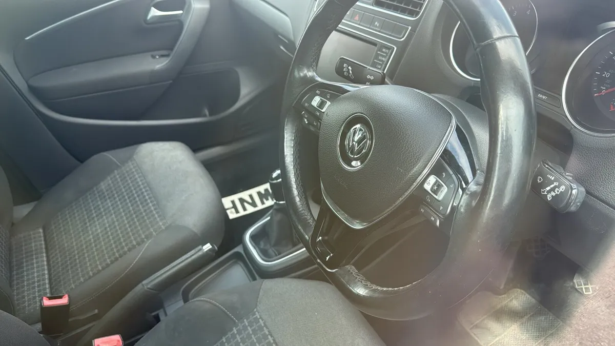 2017 Volkswagen polo 1.2 tsi - Image 3
