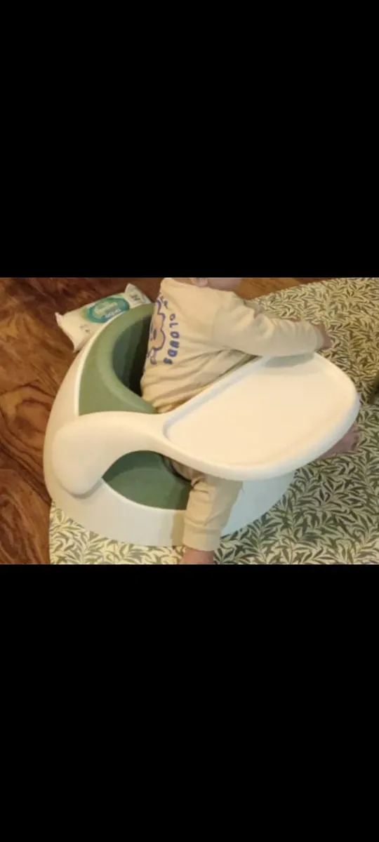 Baby snug seat