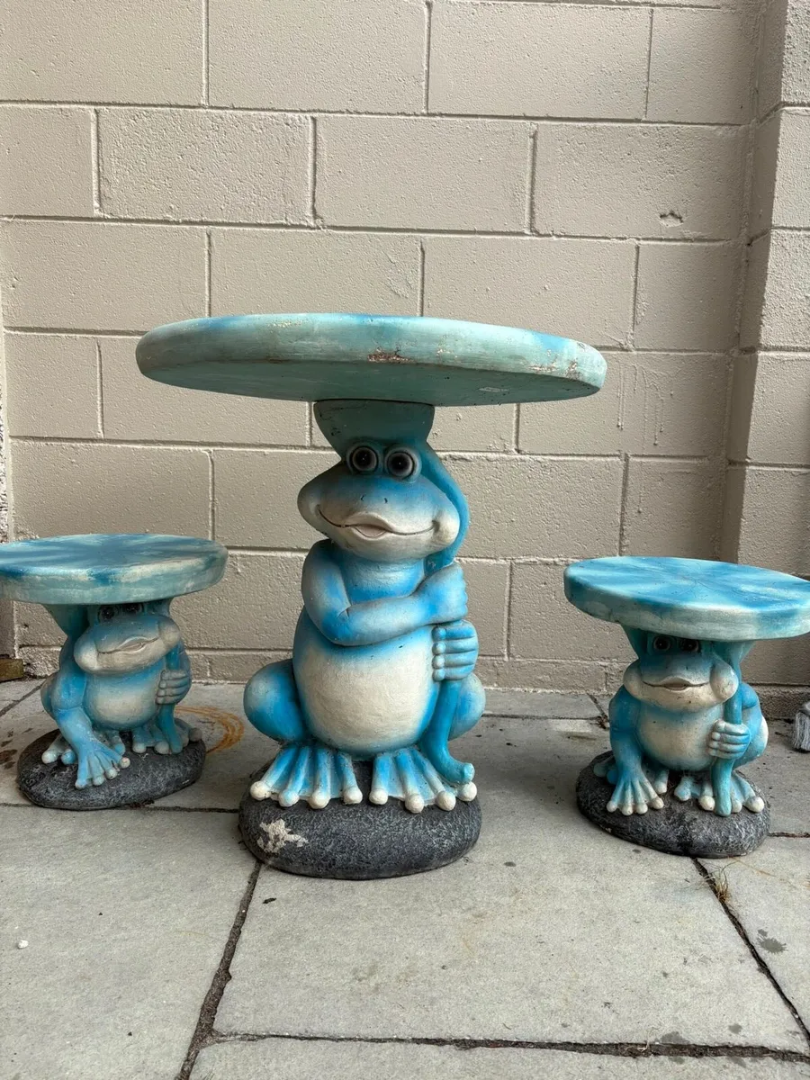 Garden furniture - Image 1