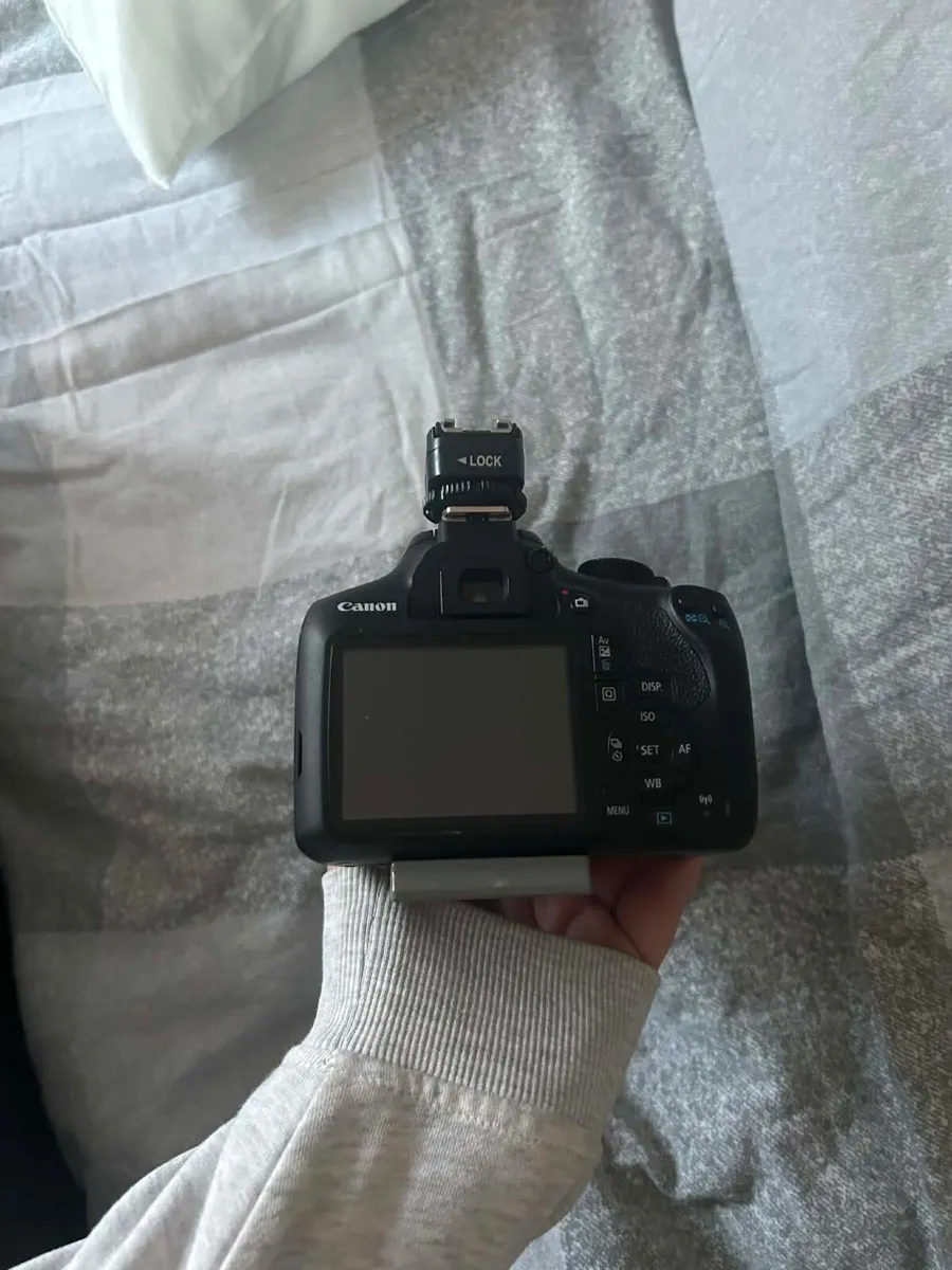Selfie - Image 4