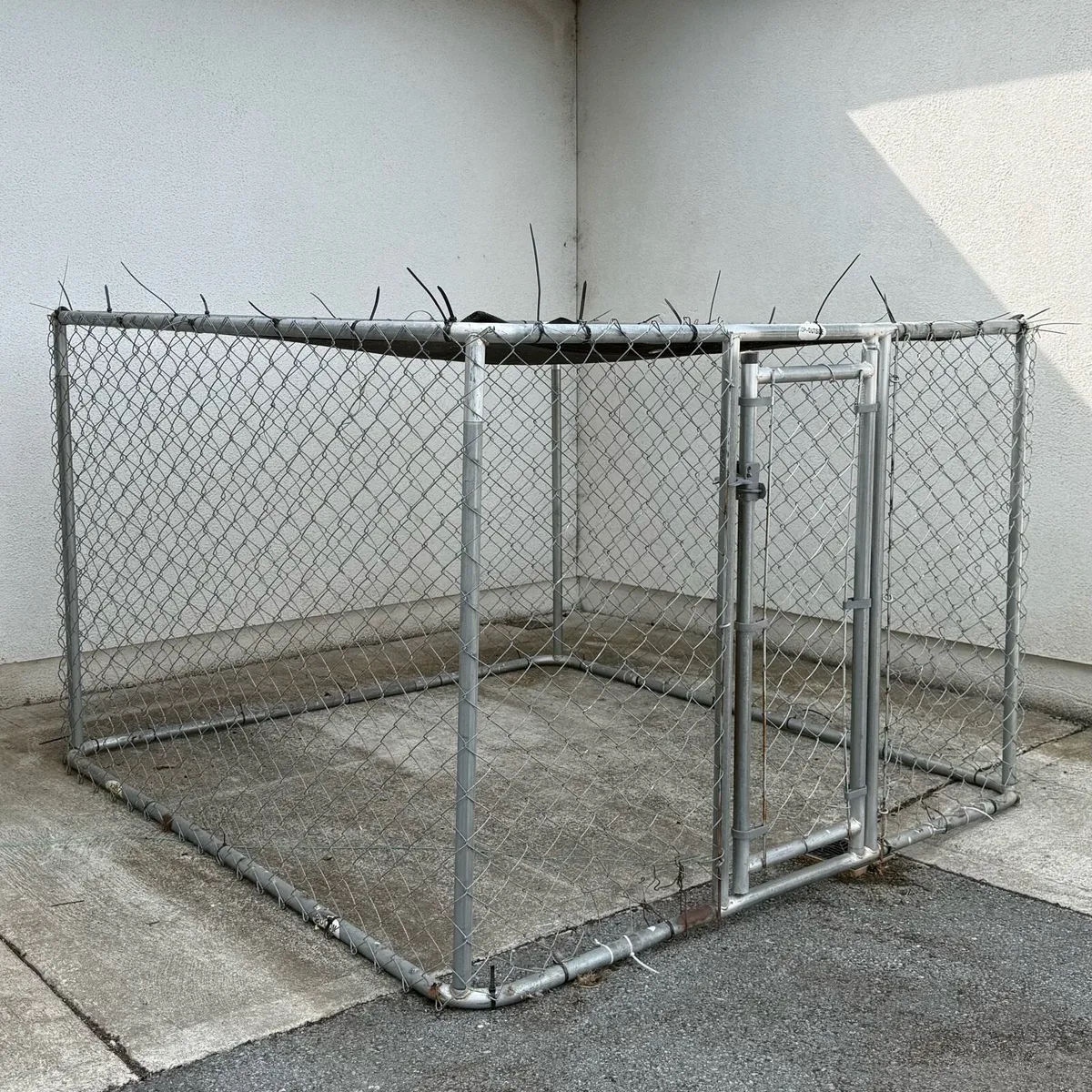 Dog kennel and Dog run - Image 3