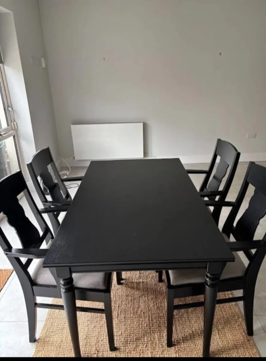 Table and Chairs - Image 1