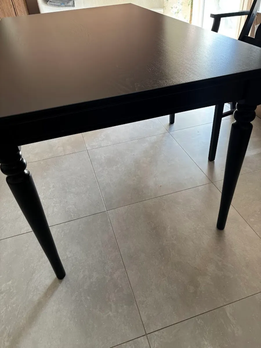 Table and Chairs - Image 2