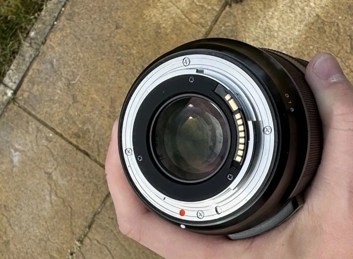 Sigma Art 40mm Fl.4 DG HSM Canon EF Mount Cine Lens - Black - Image 4
