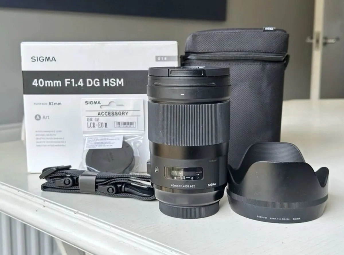 Sigma Art 40mm Fl.4 DG HSM Canon EF Mount Cine Lens - Black - Image 1
