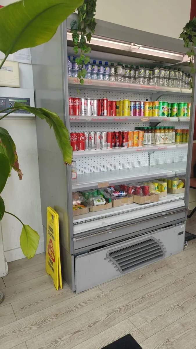 Commercial open display fridge - Image 3