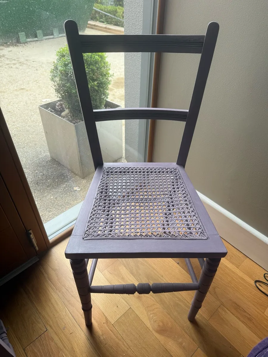 Antique small chair and towel rail - Image 3