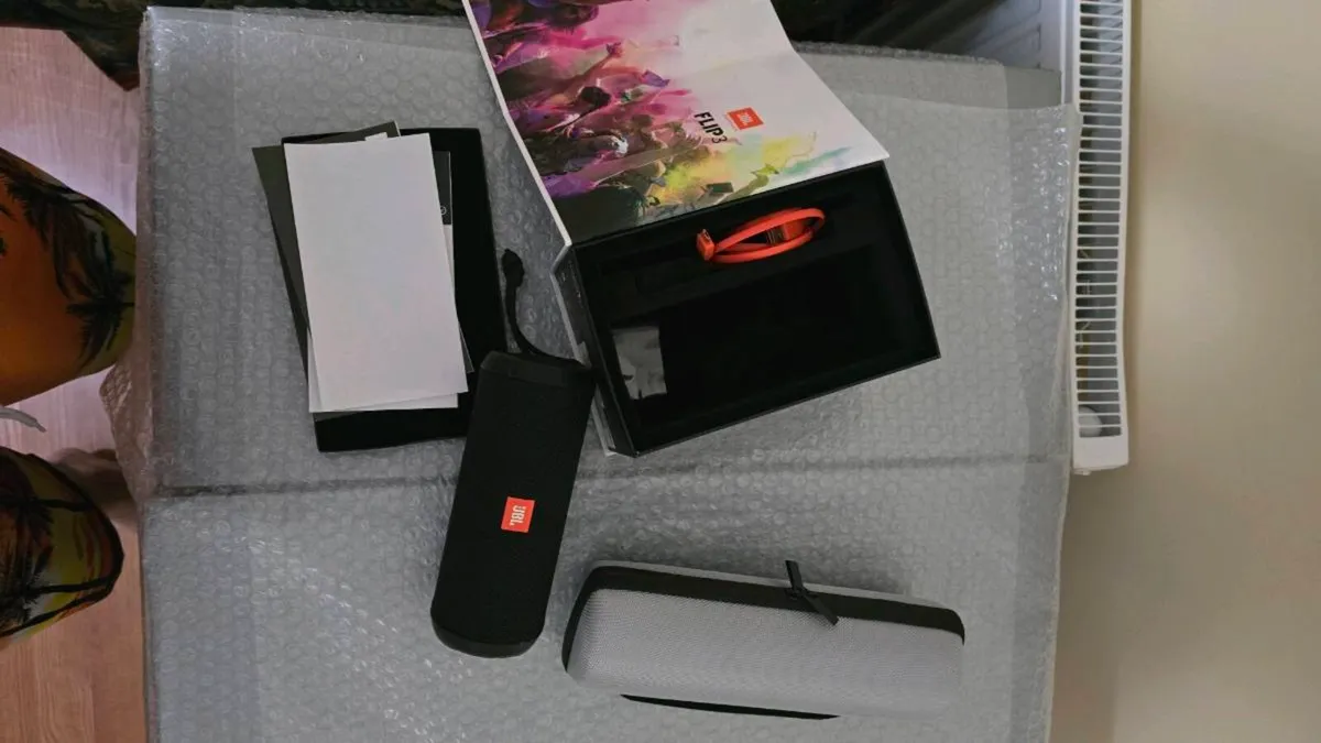 JBL Flip 3 bluetooth speaker - Image 2