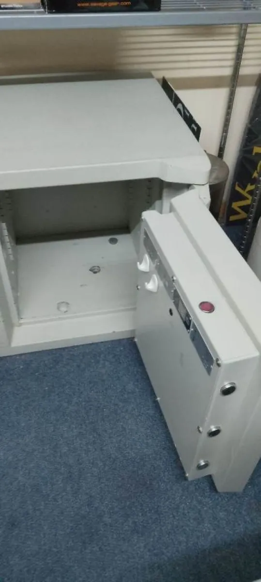 CHUBB SAFE - Image 2