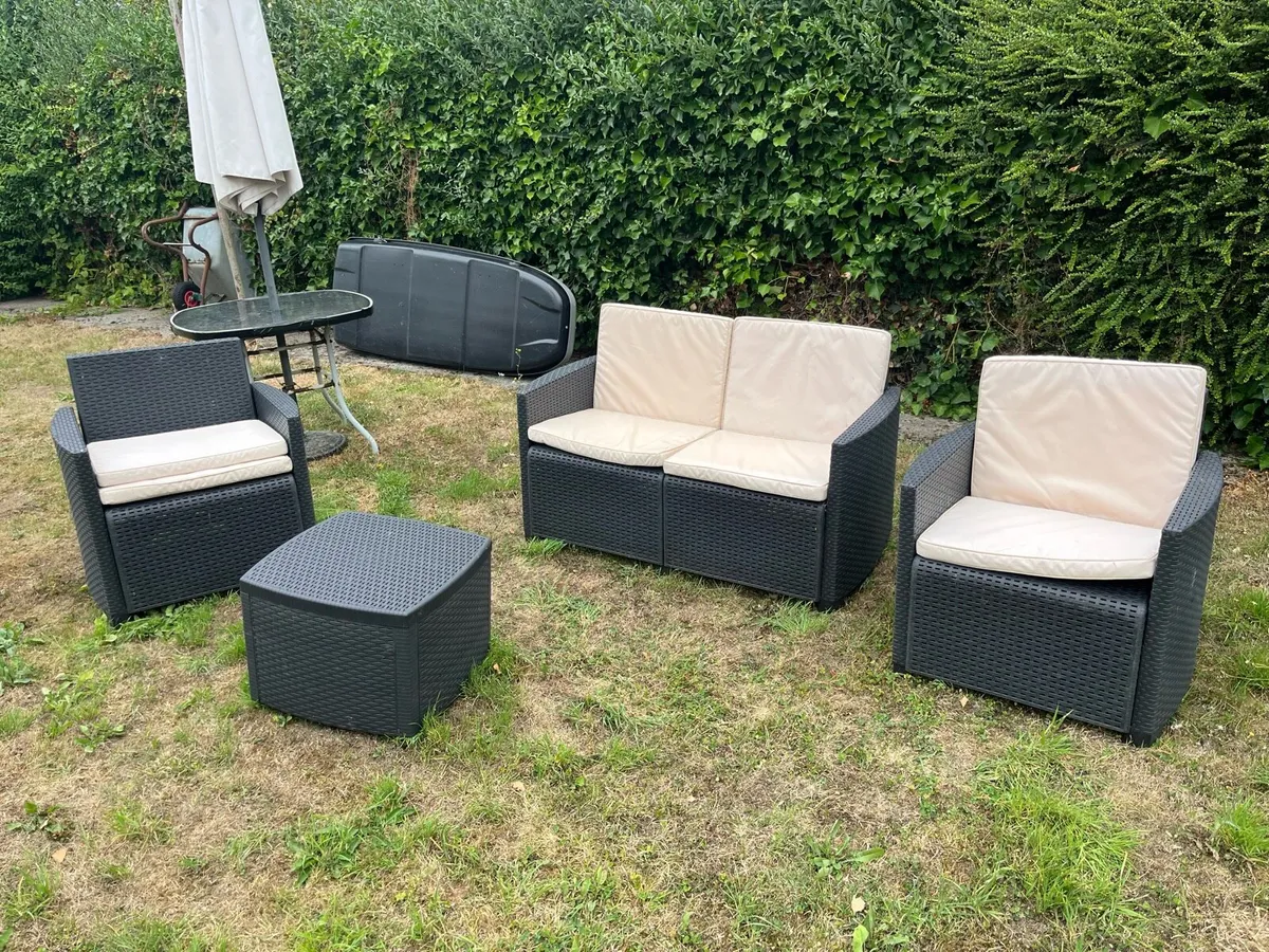 2 + 1 + 1 rattan sofas - Image 2