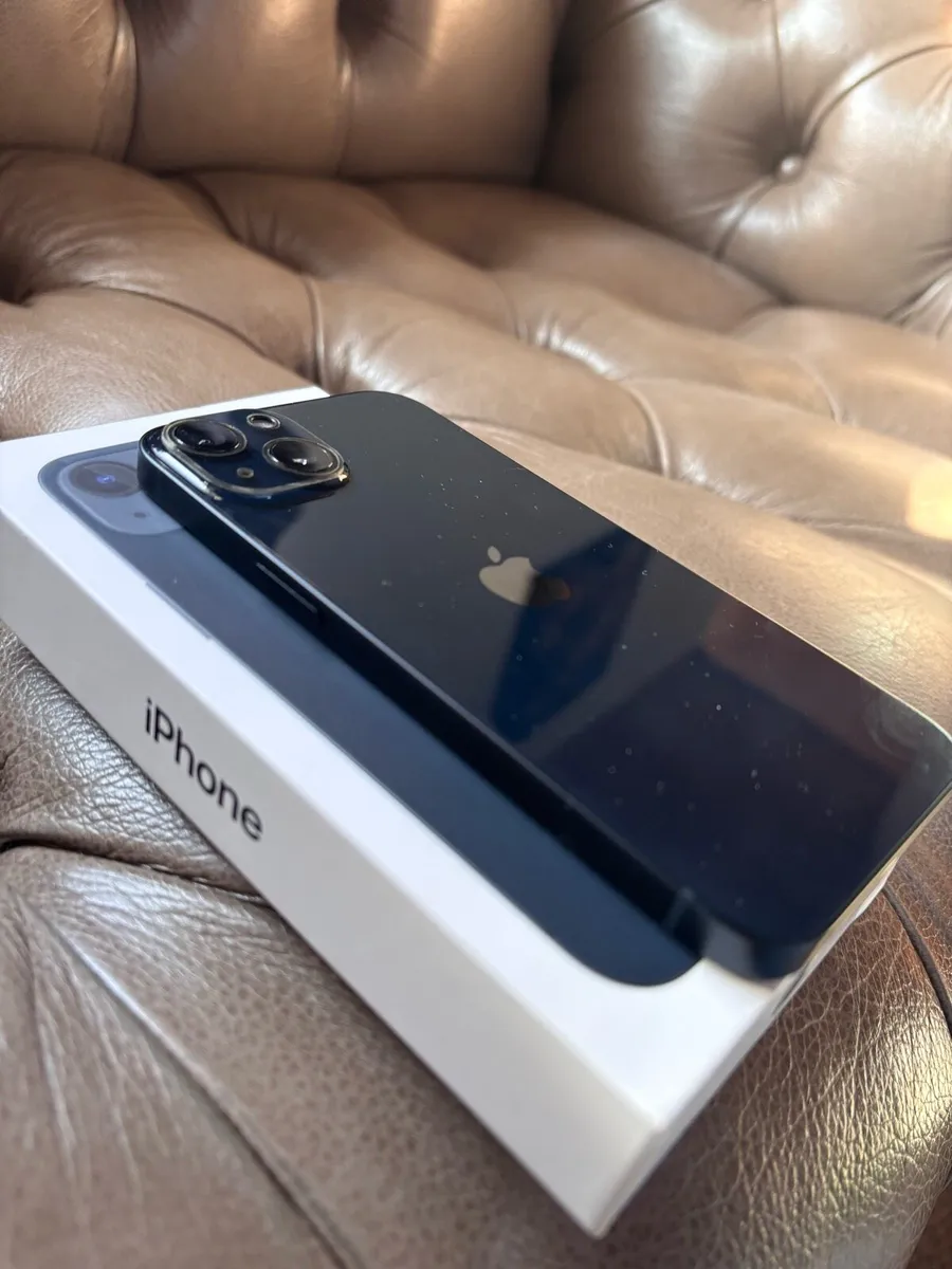 iPhone 13 Unlocked Midnight blue - Image 3