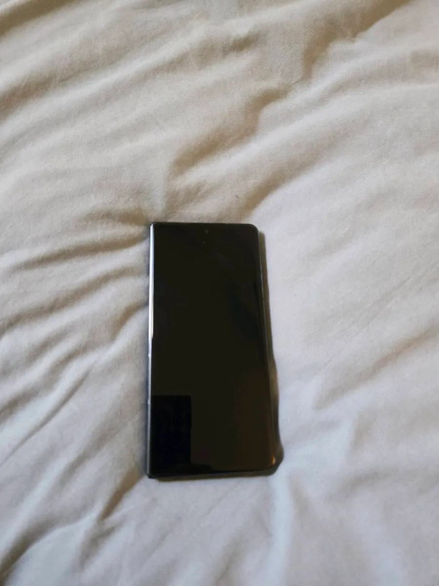 Honor Magic V3 Foldable - 512GB Dual Sim inc Cases - Image 4