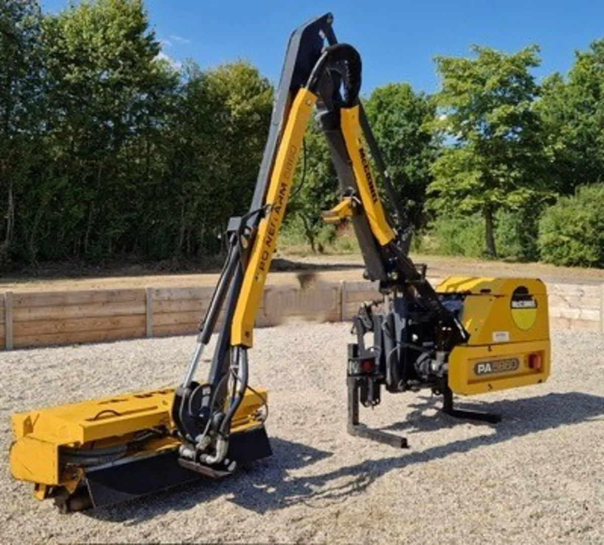 MCCONNEL PA5860 HEDGECUTTER - Image 2