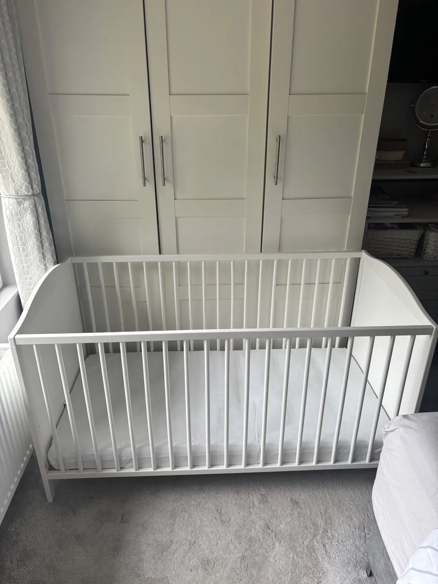Cot - Image 1