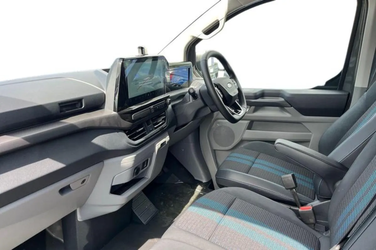Ford Transit Custom 320 L1  FWD 2.0 EcoBlue 170ps - Image 3