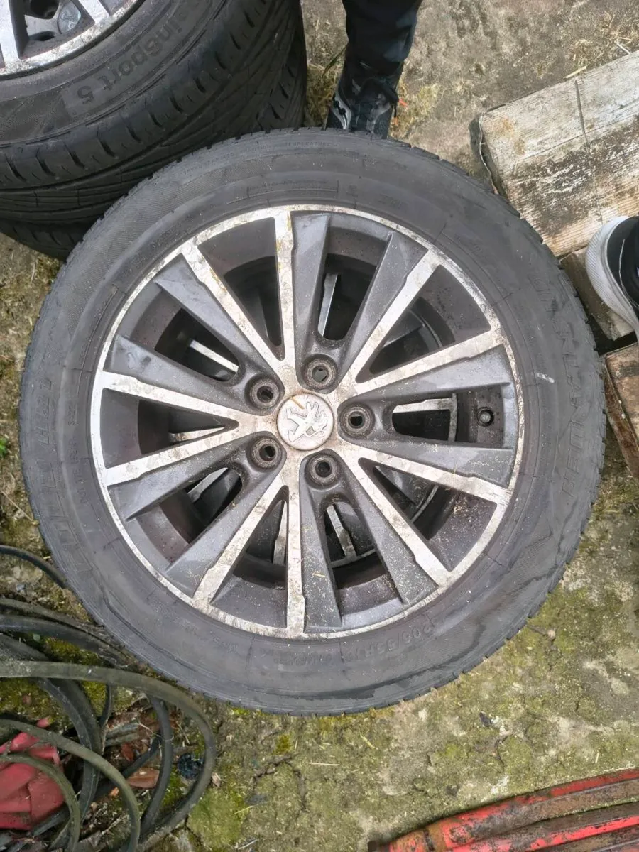 Car alloys and tyres 16inch rim - Image 2