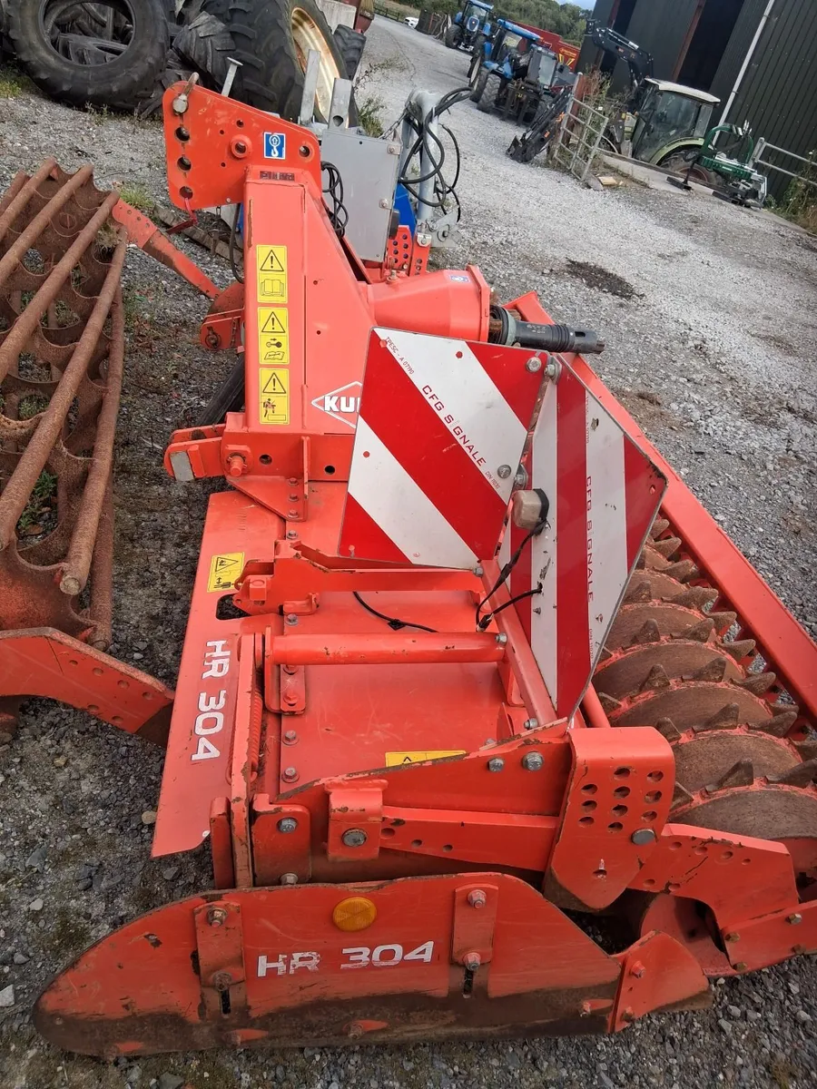 Kuhn HR304D Power Harrow - Image 2