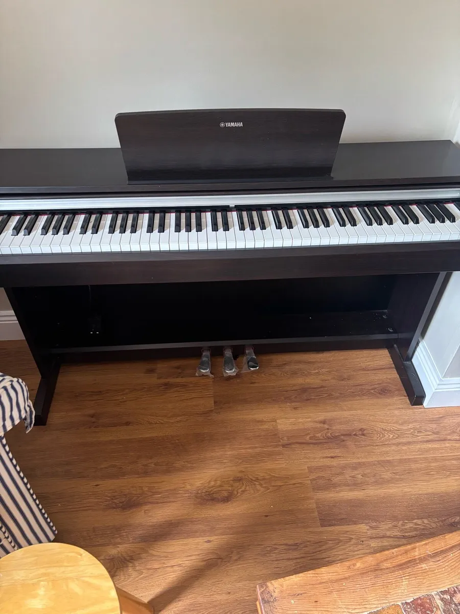 Yamaha Keyboard - Image 1