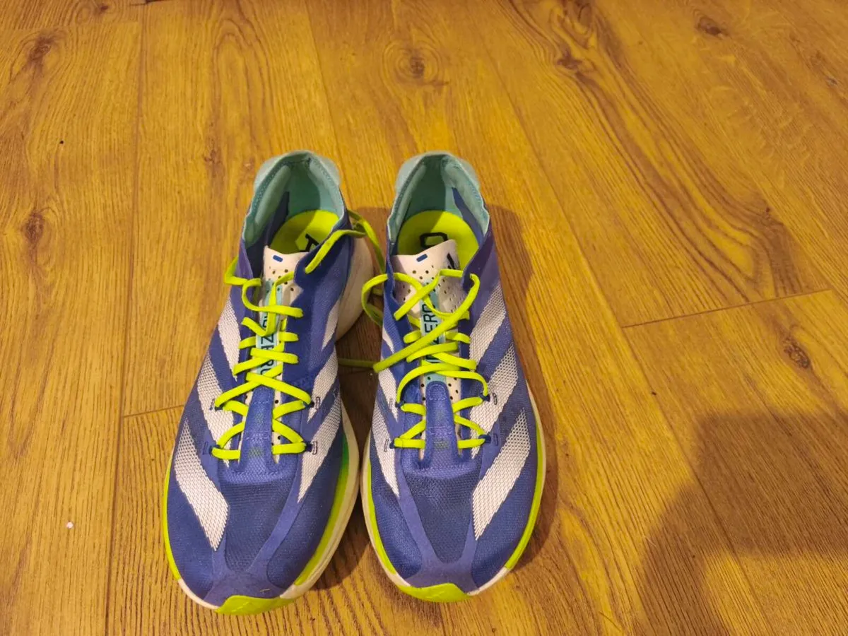 Running shoes - Image 2