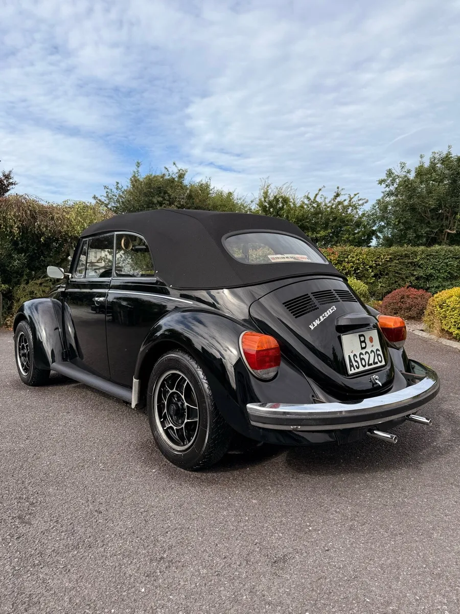 Volkswagen Beetle Karmann Cabriolet - Image 2