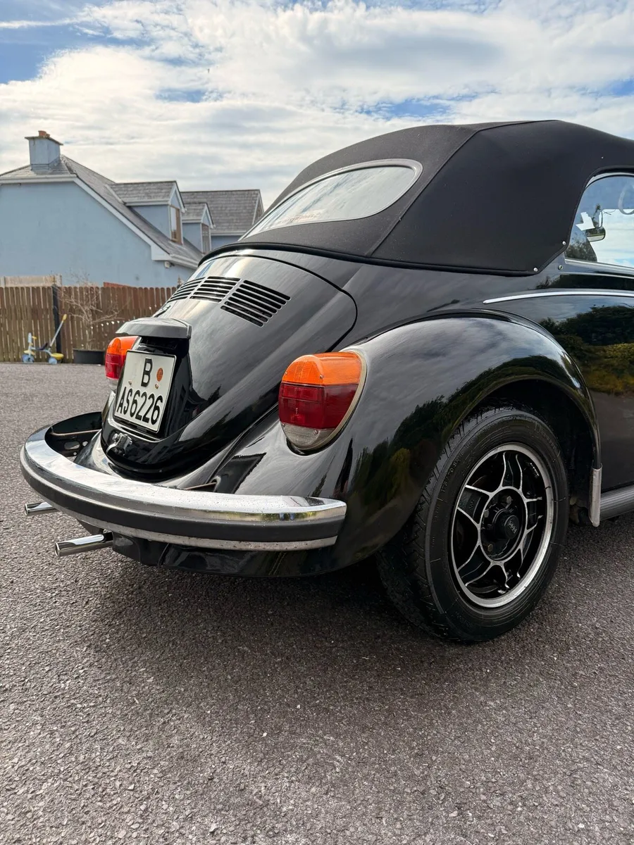 Volkswagen Beetle Karmann Cabriolet - Image 3