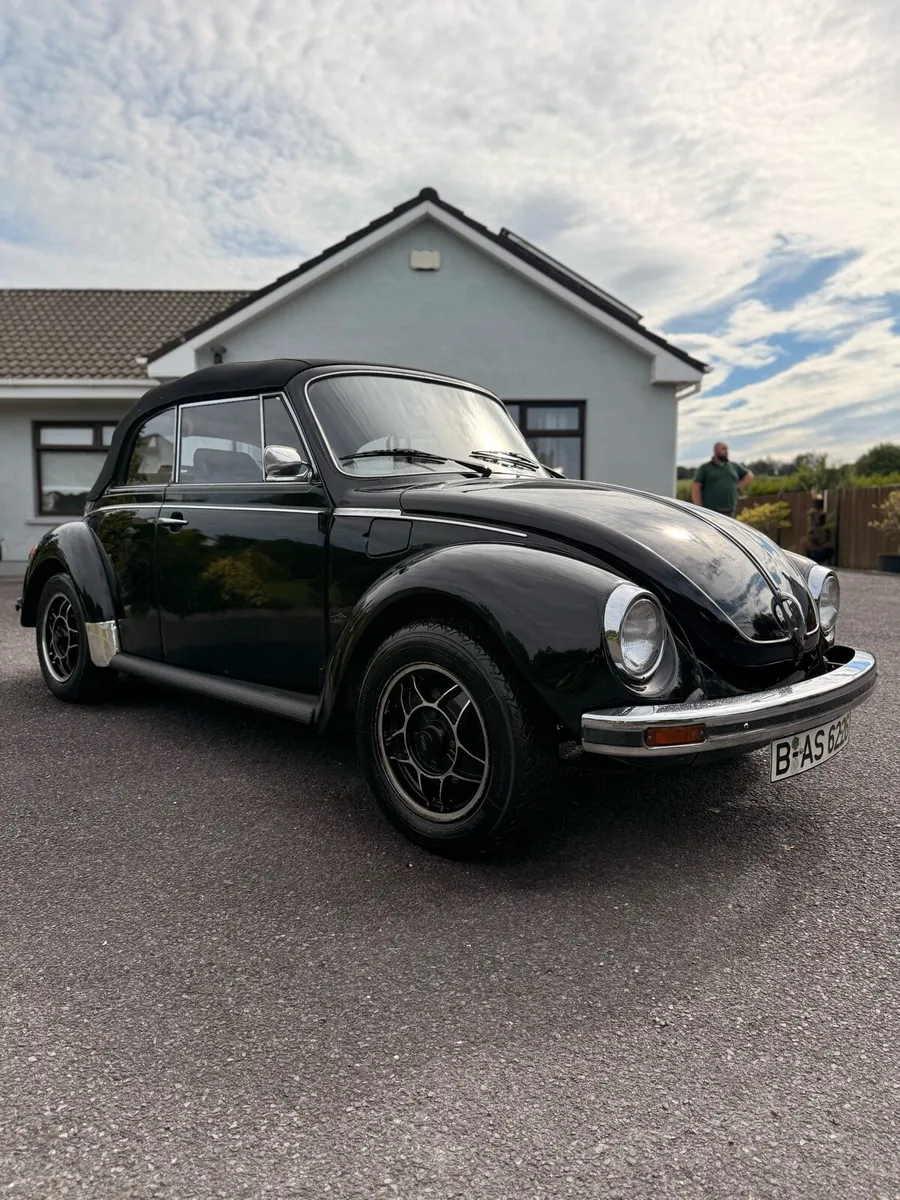 Volkswagen Beetle Karmann Cabriolet - Image 4