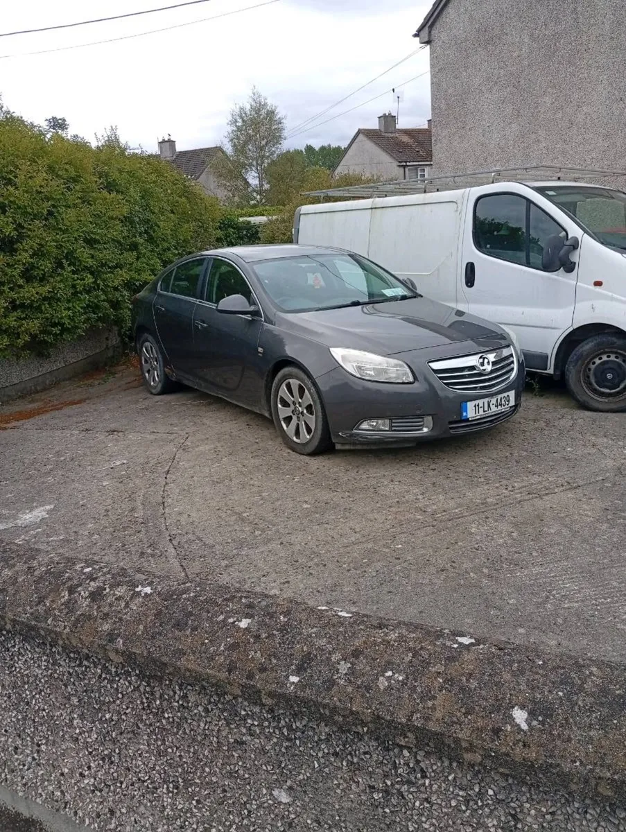 Vauxhall Insignia 2011 (needs few bits) No Offers - Image 1